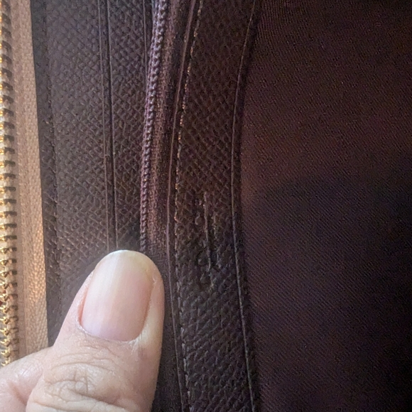 Coach debossed platinum signature wallet cream patent Leather card zip - Picture 5 of 6